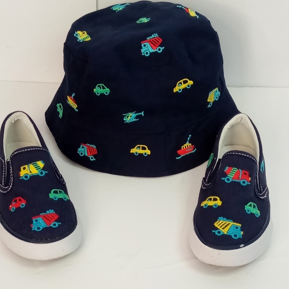 Gymboree Skippy style sneakers and matching bucket hat . - Picture 8 of 12